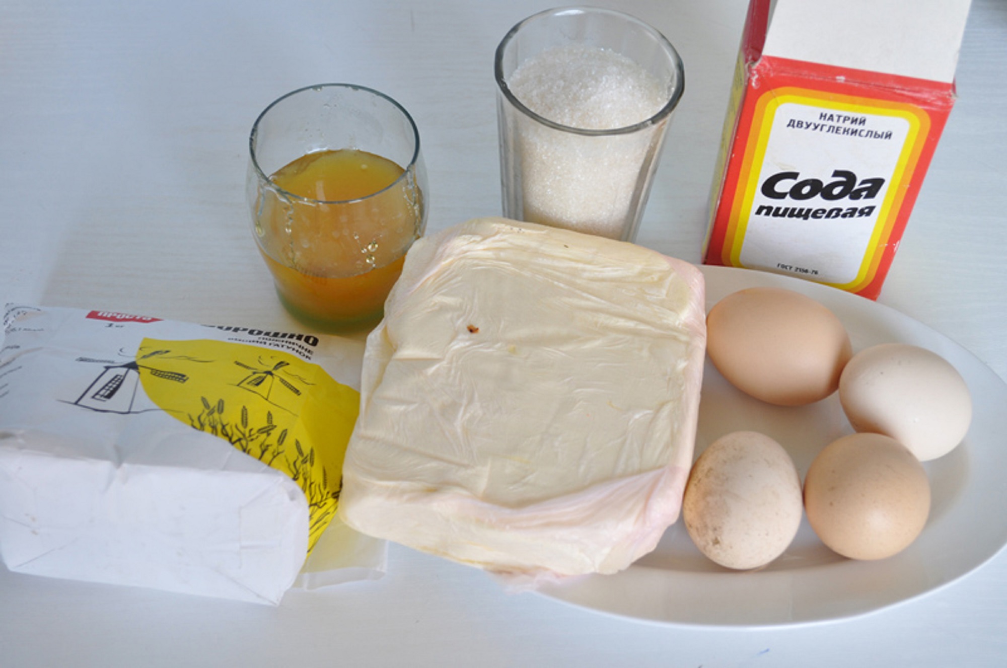 ingrediente pentru tortul Medovik