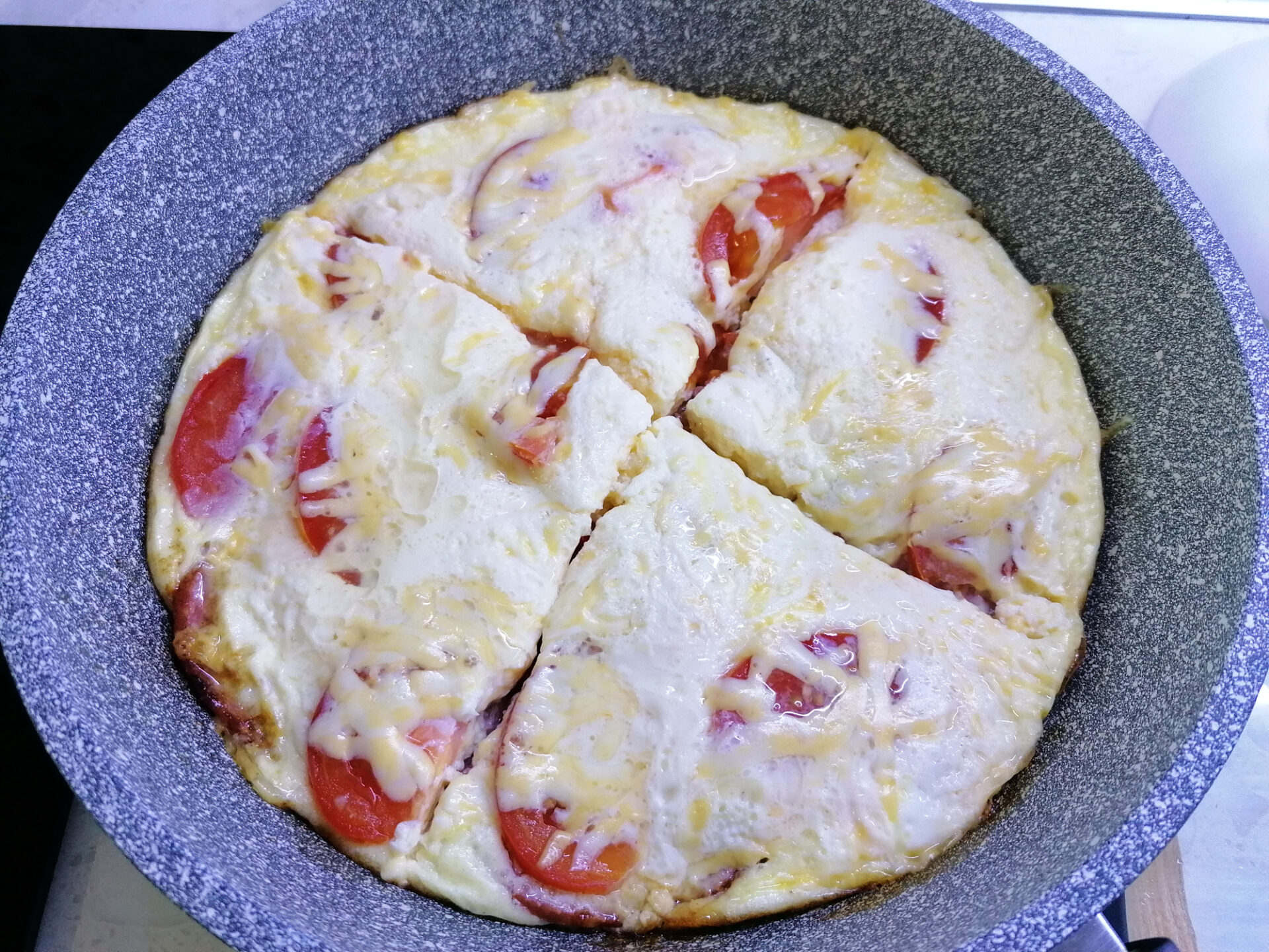 Pizza la tigaie in 10 minute poza