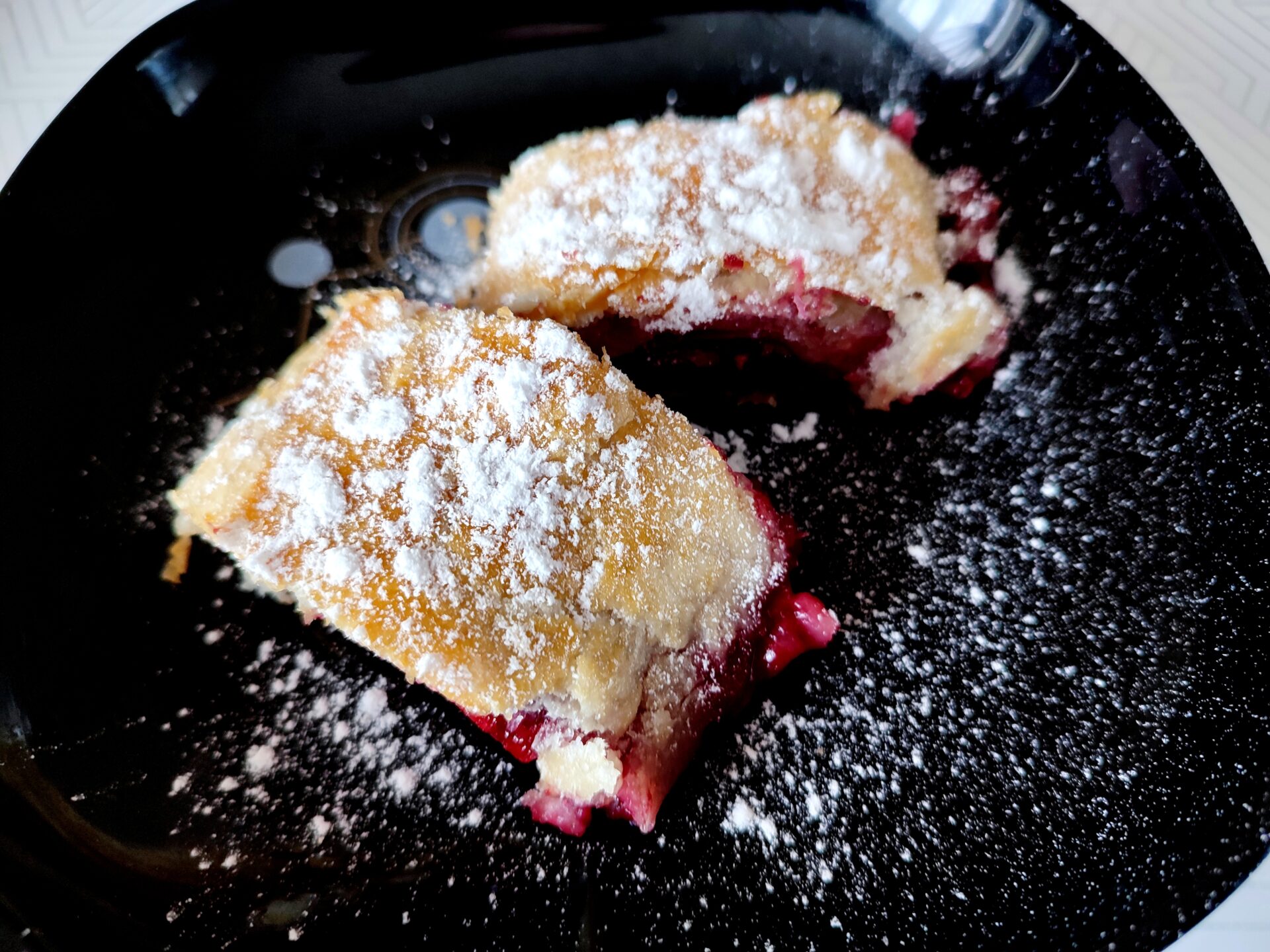 Strudel cu visine