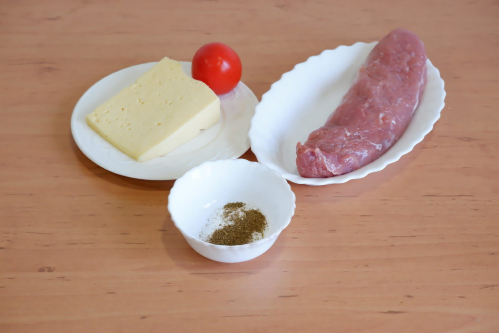 Ingrediente pentru Medalioane de porc la cuptor