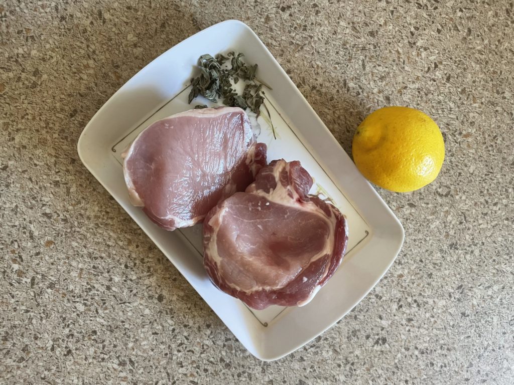 Carnea pentru Carne de porc cu menta si lamaie