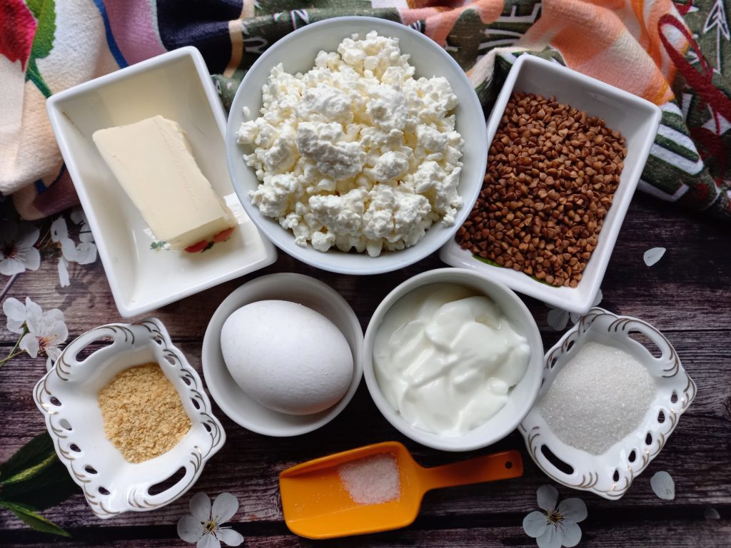 Ingrediente pentru Budinca de hrisca si branza de vaci