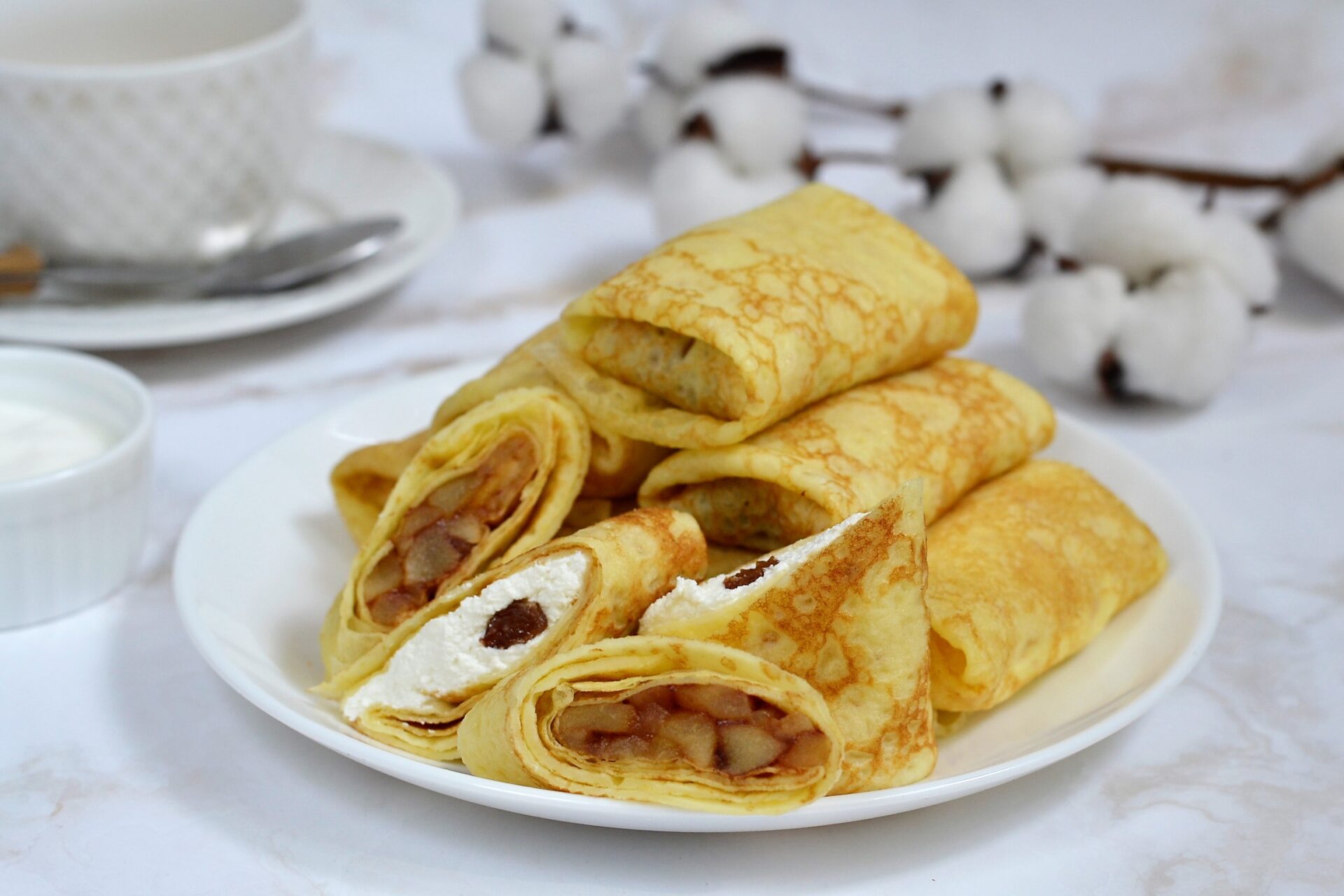 Clatite pufoase cu doua umpluturi delicioase