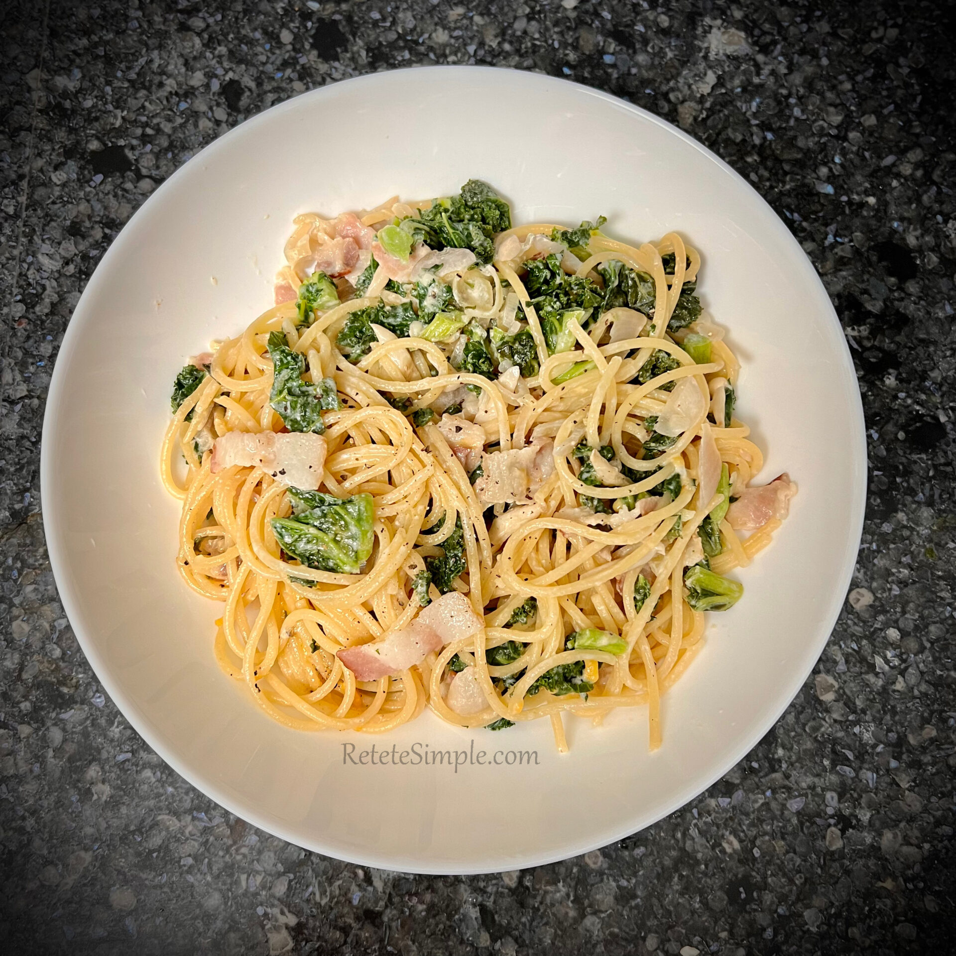 Paste cu broccoli si bacon poza
