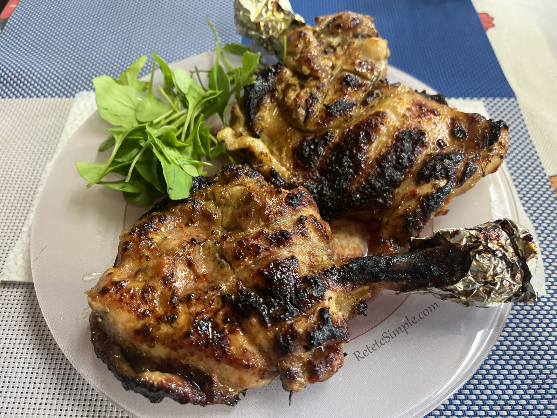 Pulpe de pui la grătar marinate cu usturoi poza