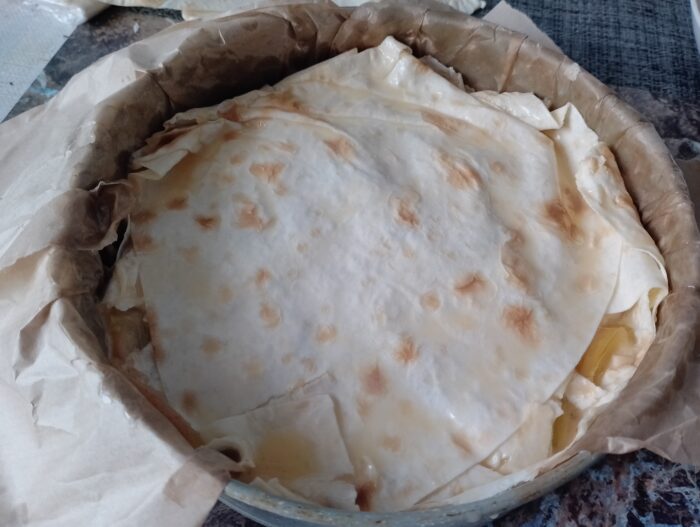 Ungeti partea de sus cu galbenus de ou