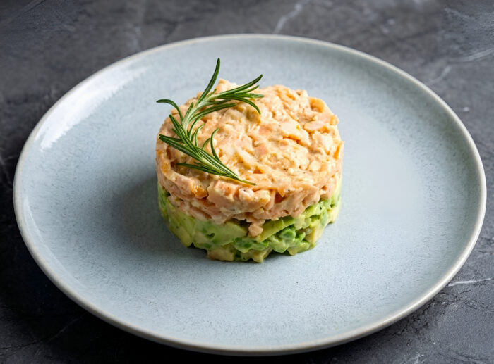 Tartar de somon cu avocado