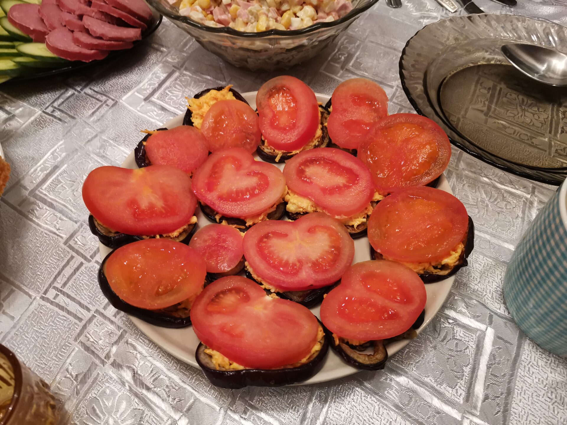 Aperitiv din vinete cu rosii si usturoi