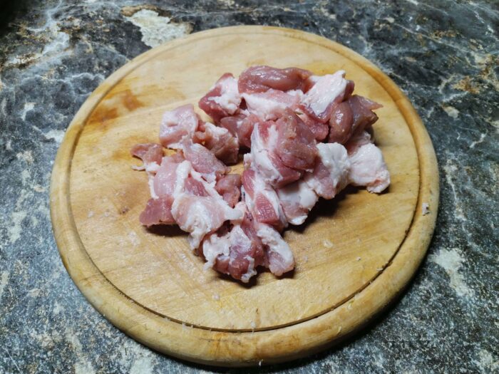 Промываем и обсушиваем мясо
