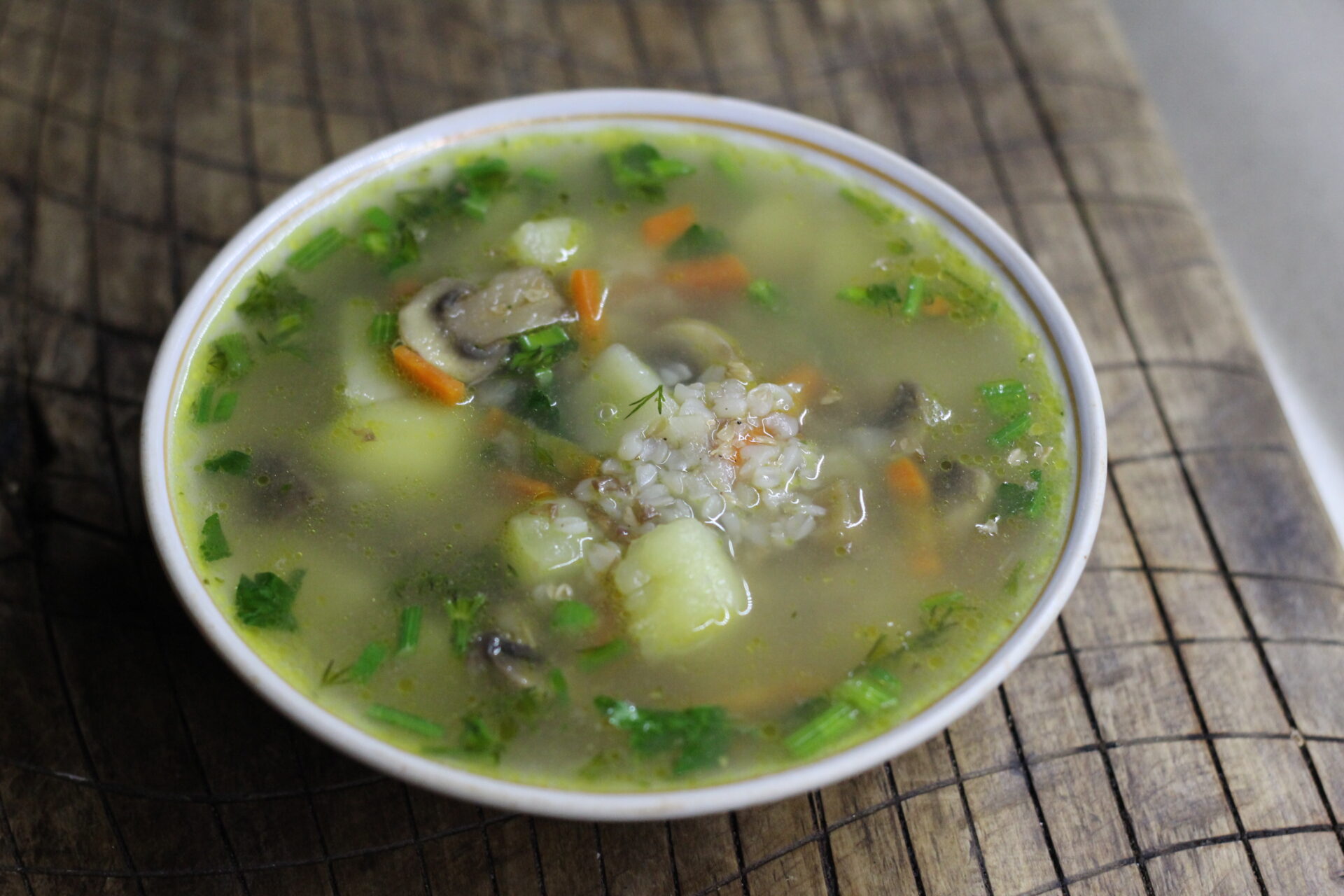 Гречневый суп с шампиньонами