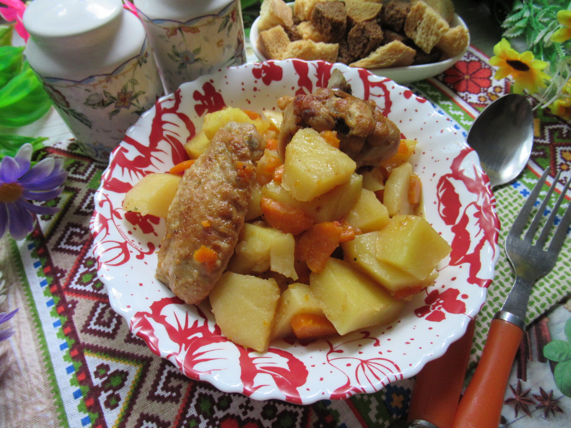 Тушеная картошка с курицей
