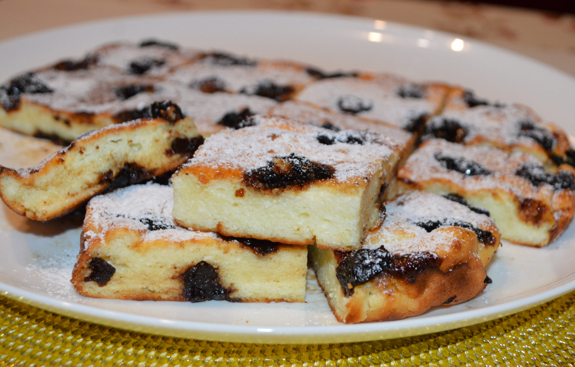 Cottage Cheese Pudding with Semolina and Jam