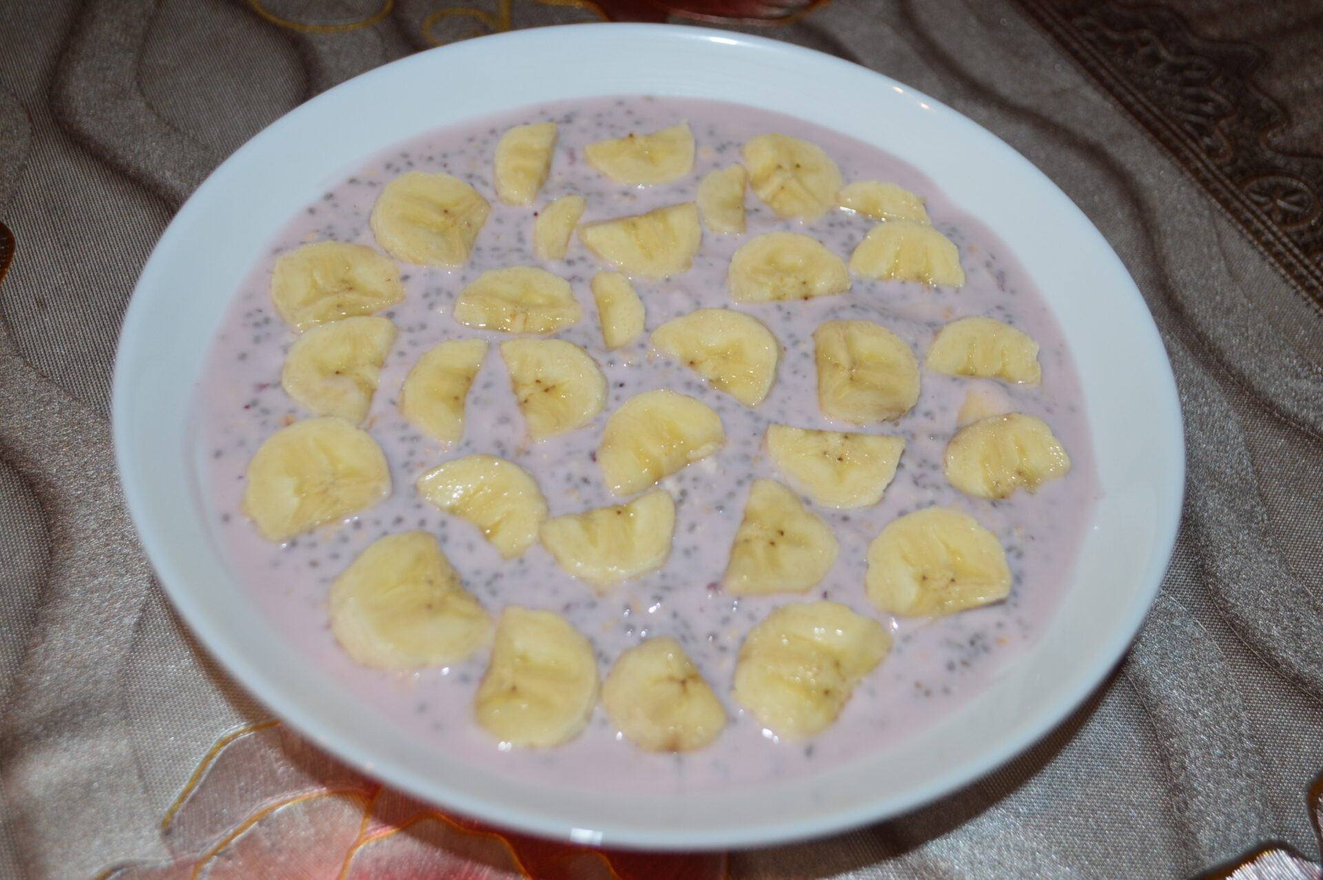 Creamy Banana Chia Oat Breakfast Pudding
