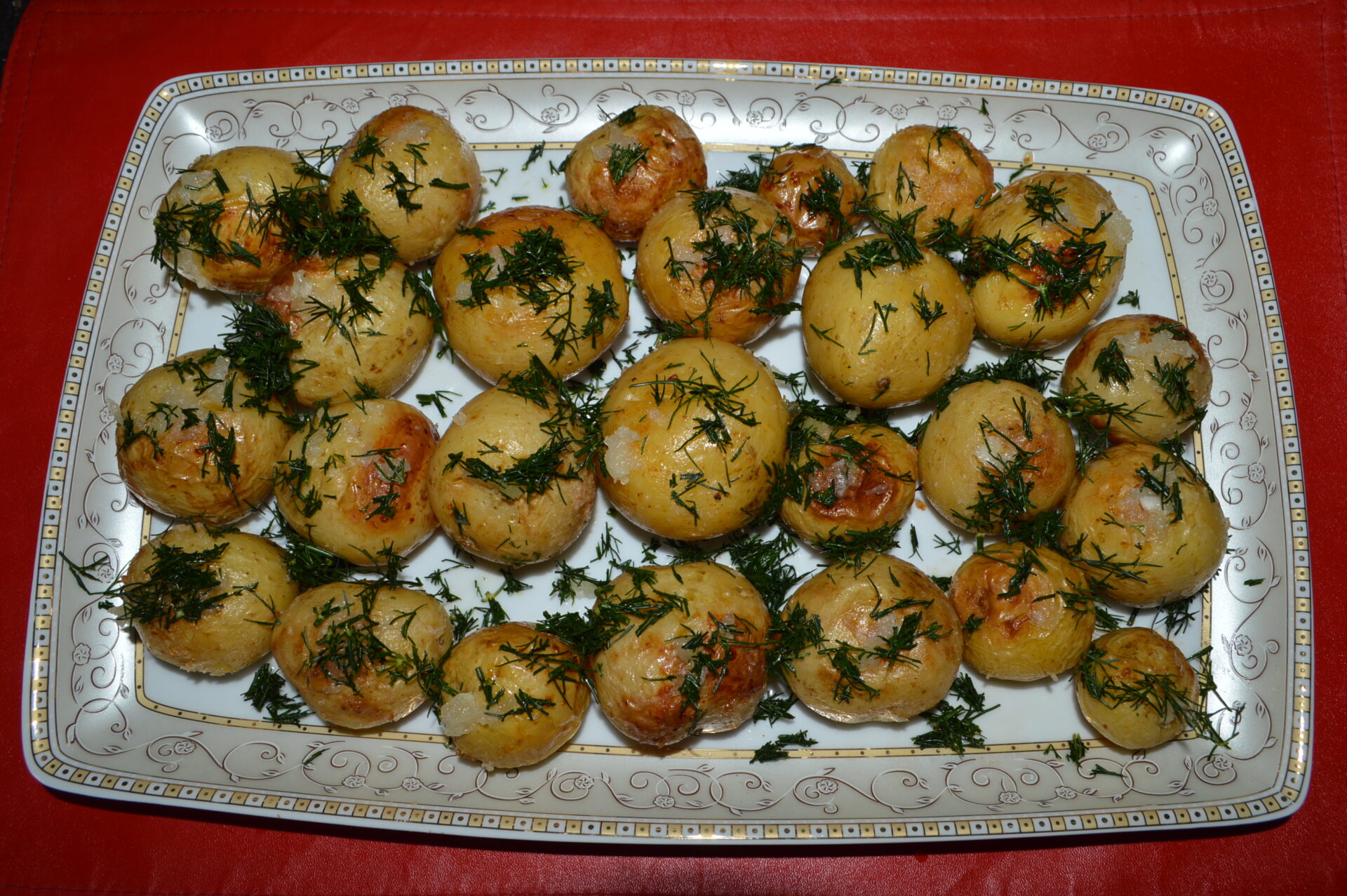 Roasted New Potatoes with Fresh Dill and Garlic Sauce