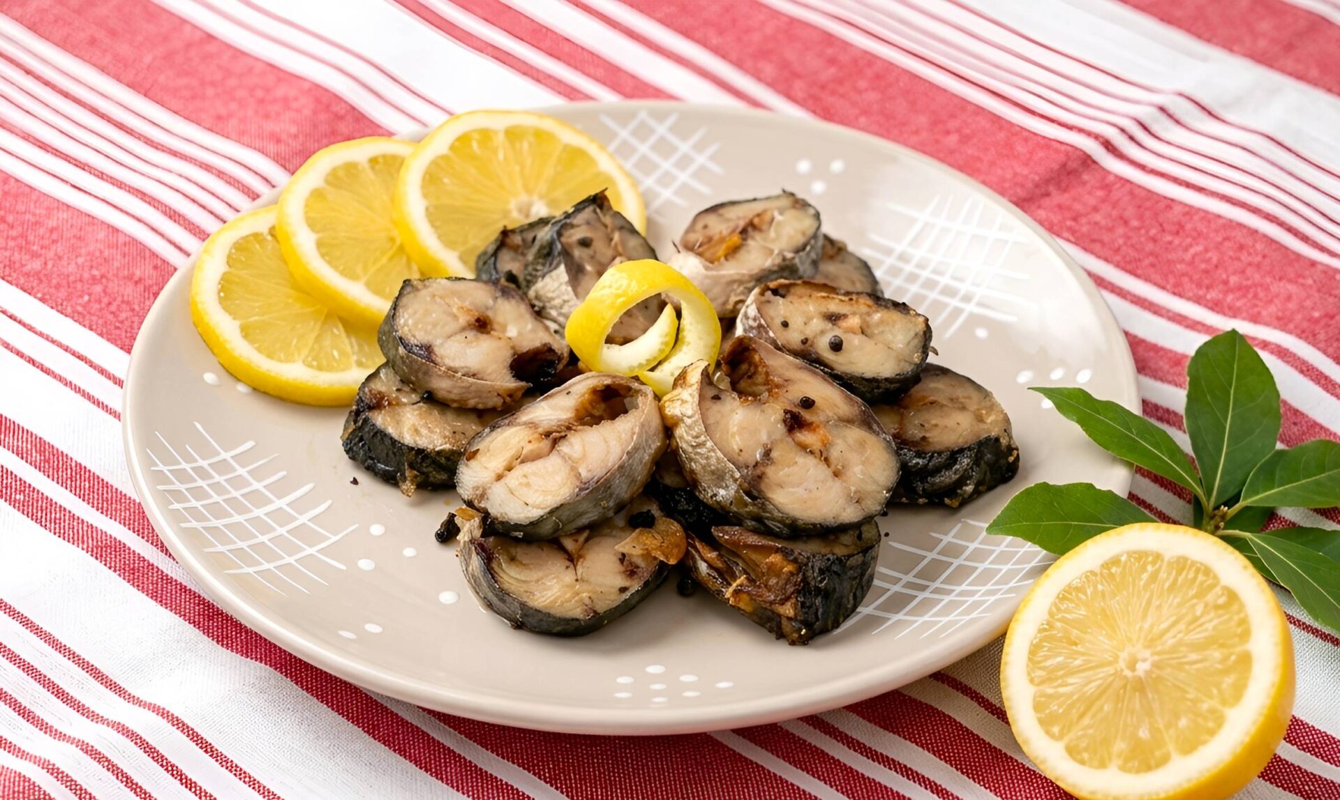 Macrou marinat la cuptor